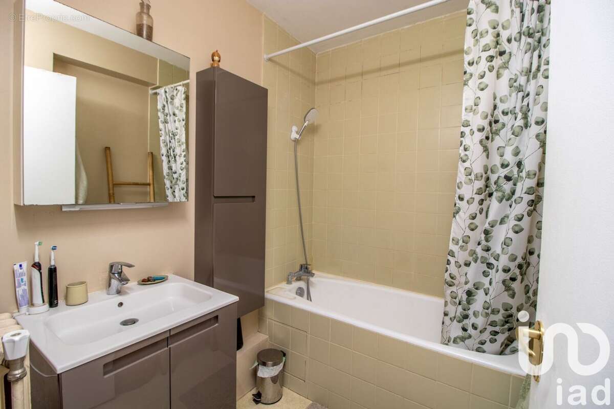 Photo 9 - Appartement à RUEIL-MALMAISON