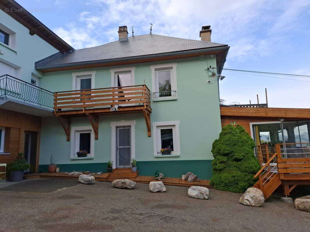 Propriété  aux multiples possibilités dans les Hautes Alpes (05), au prix de 4 studios 1 pièce à Paris ! - photo 2