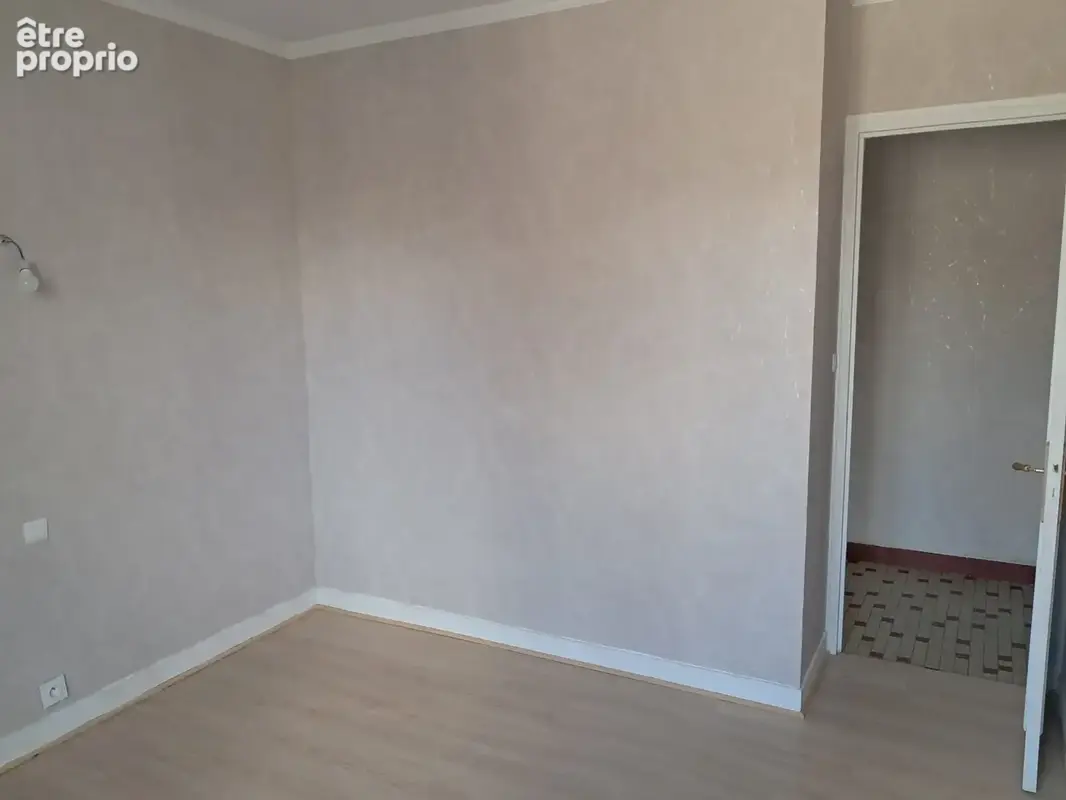 Maison 3 pièces 74 m² à vendre à Pont-D'ouilly (14690) - photo 7