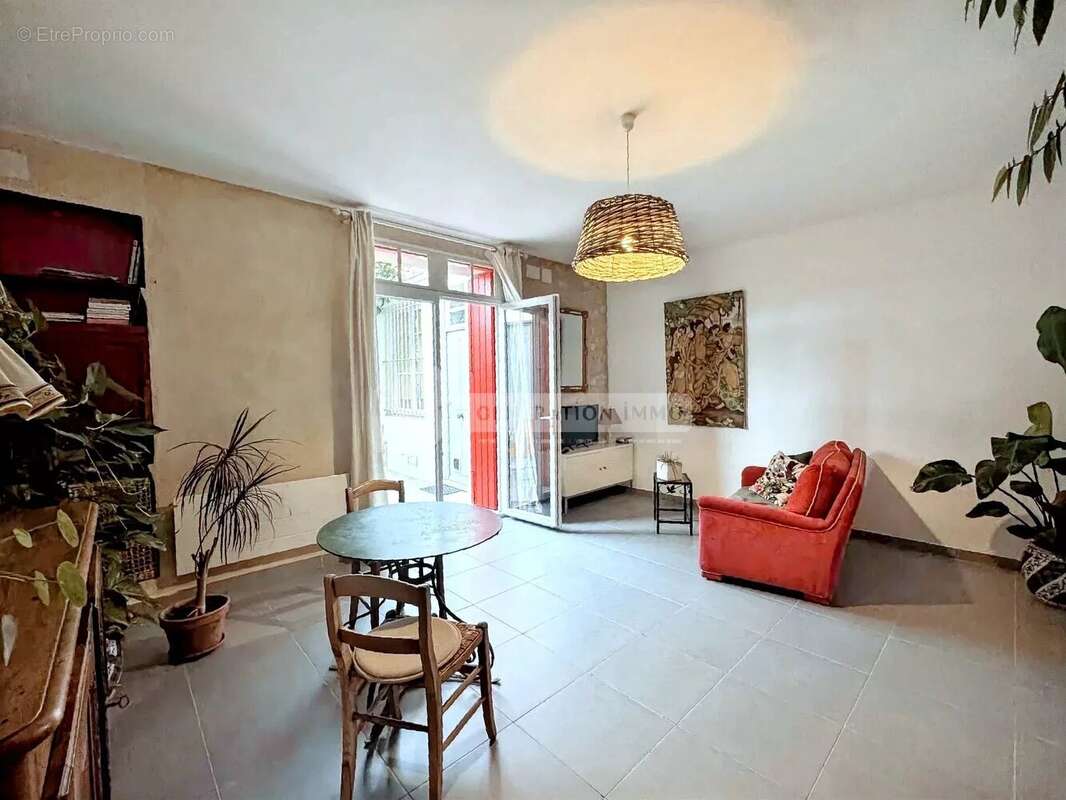 Maison à CHATEAURENARD