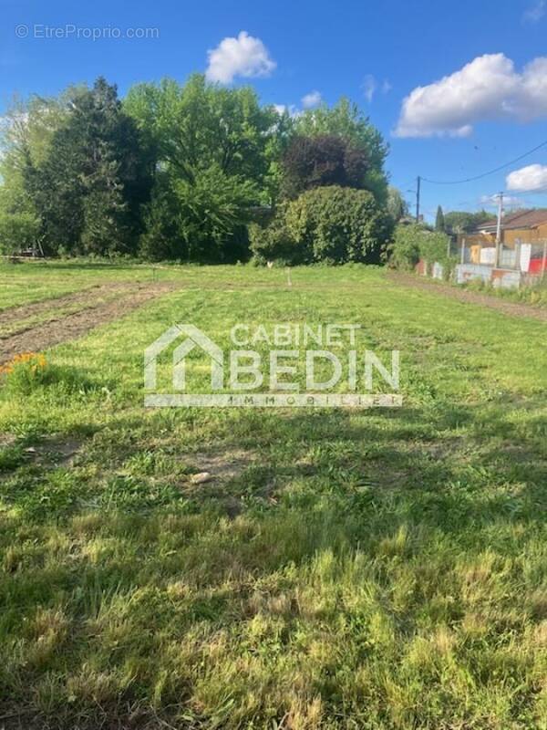Terrain à BEGLES