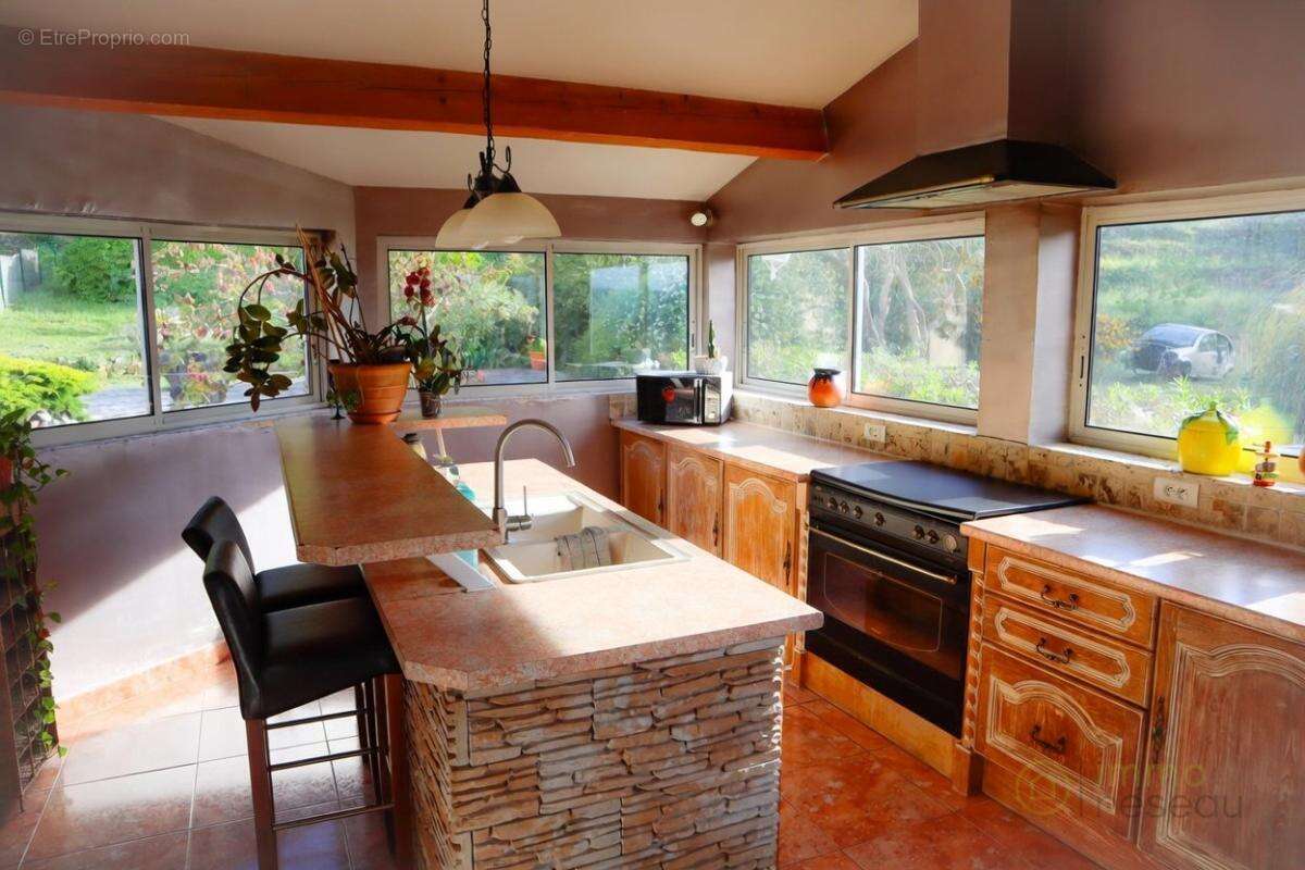 Maison à ROQUEVAIRE