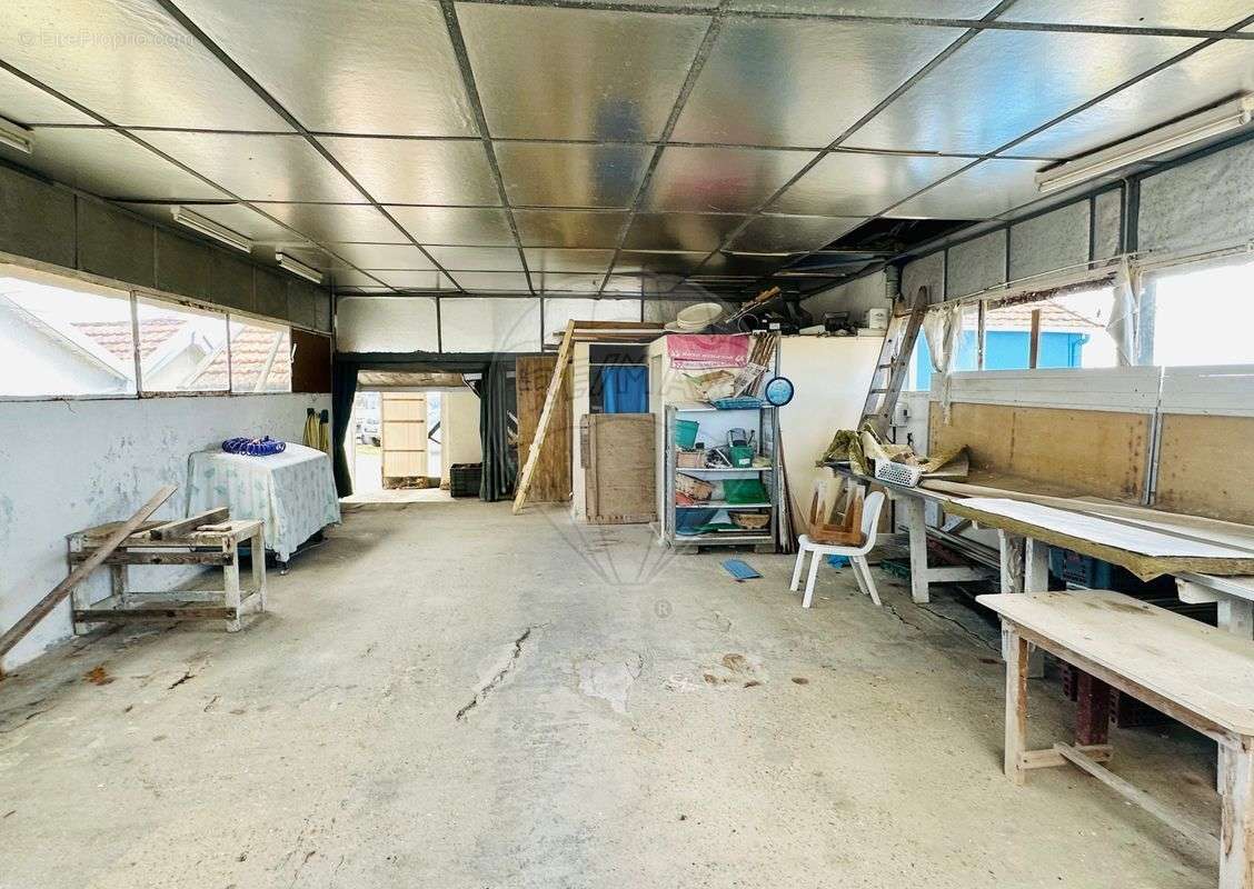 Parking à LA TREMBLADE