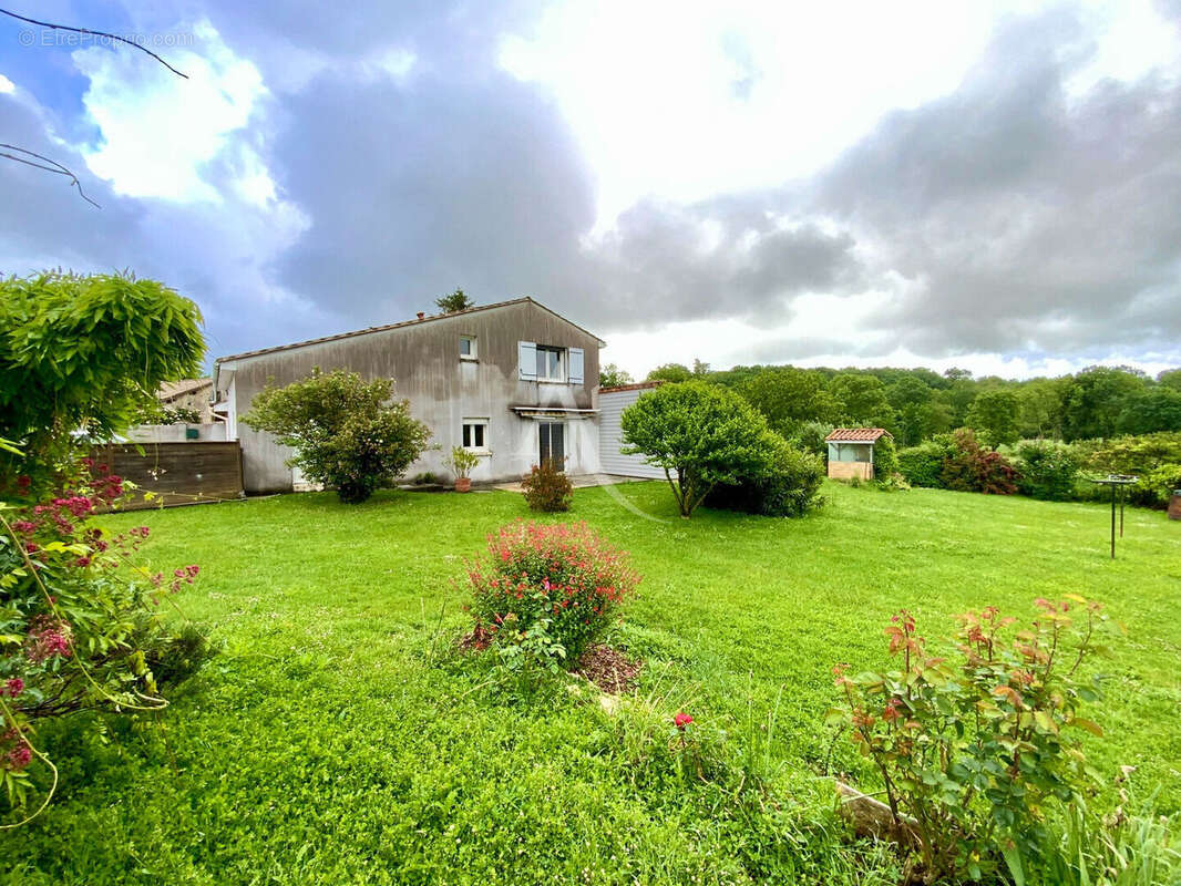 Maison à AGUDELLE