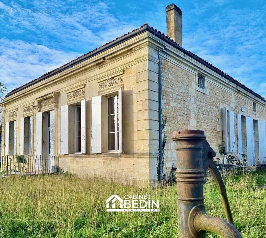 Maison à FARGUES-SAINT-HILAIRE