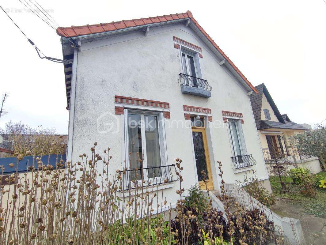 Maison à SAVIGNY-SUR-ORGE