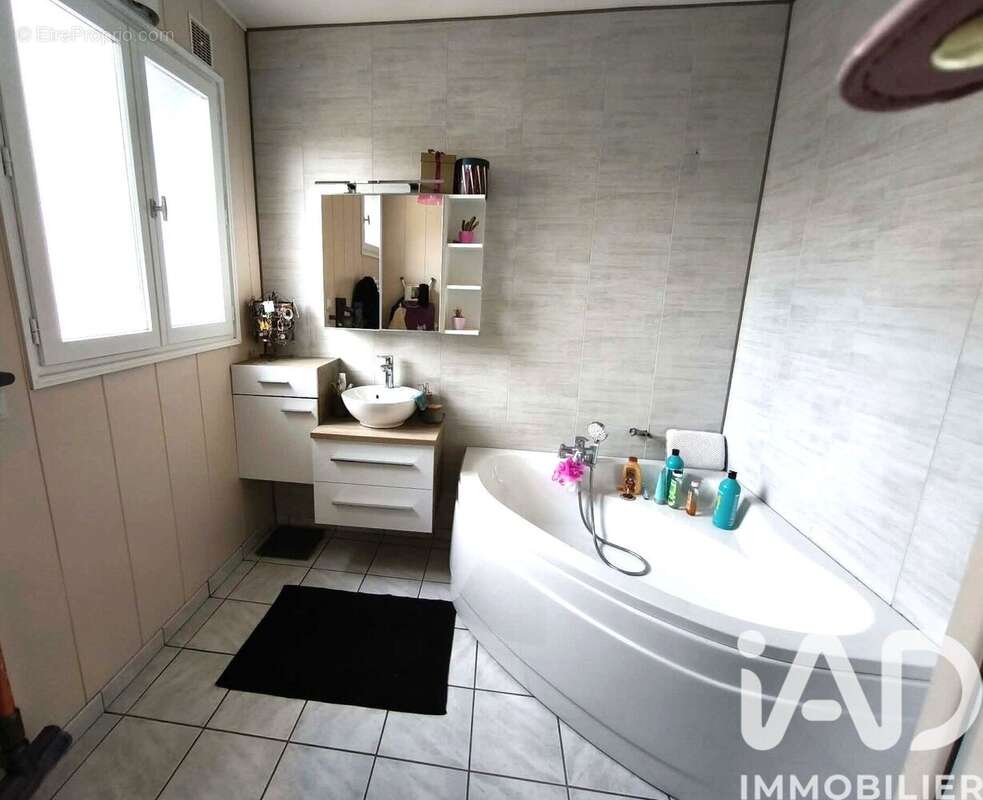 Maison 91 m² à Beauchamps  - photo 4