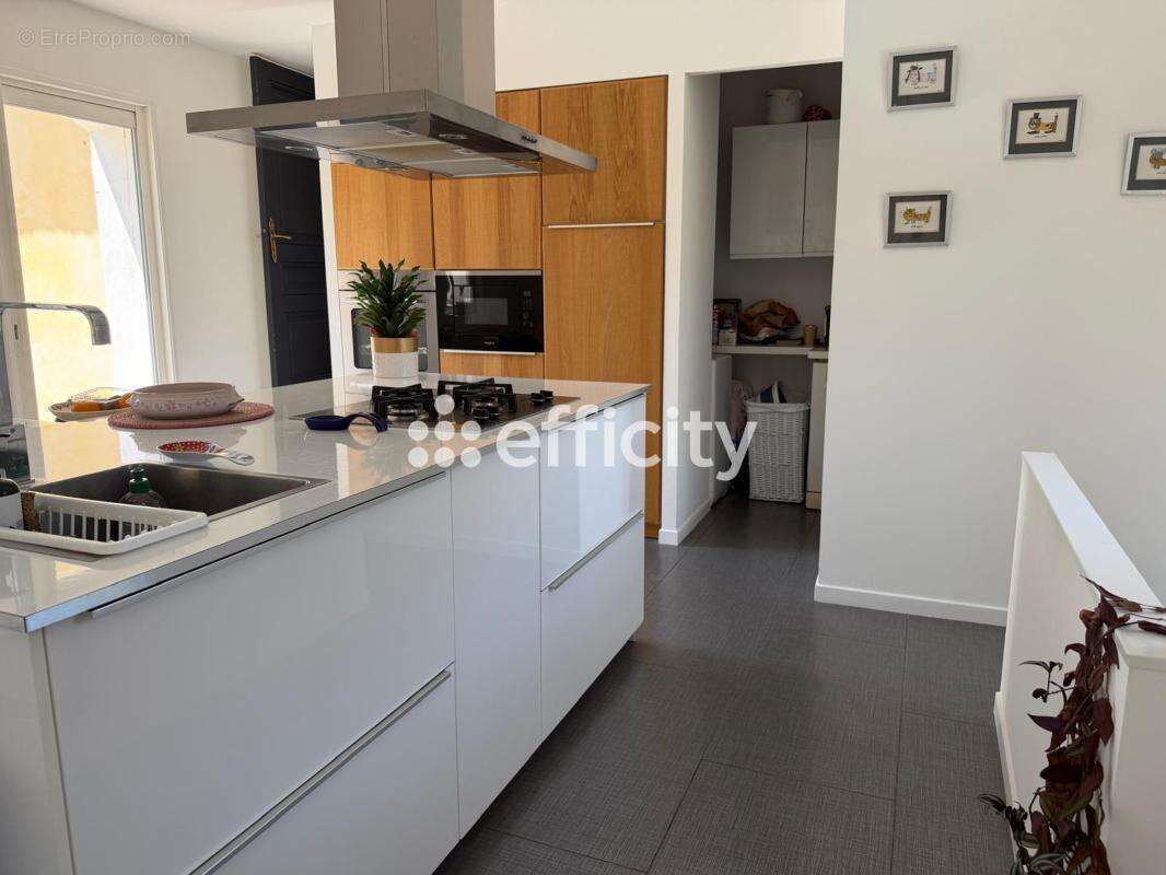 Maison 135 m² à Saint-Martin-Du-Var  - photo 5