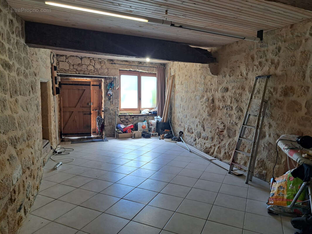 Maison à SAINT-MACAIRE