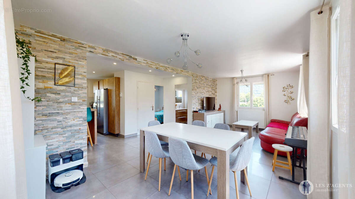 Appartement à SAINT-MARTIN-D'HERES