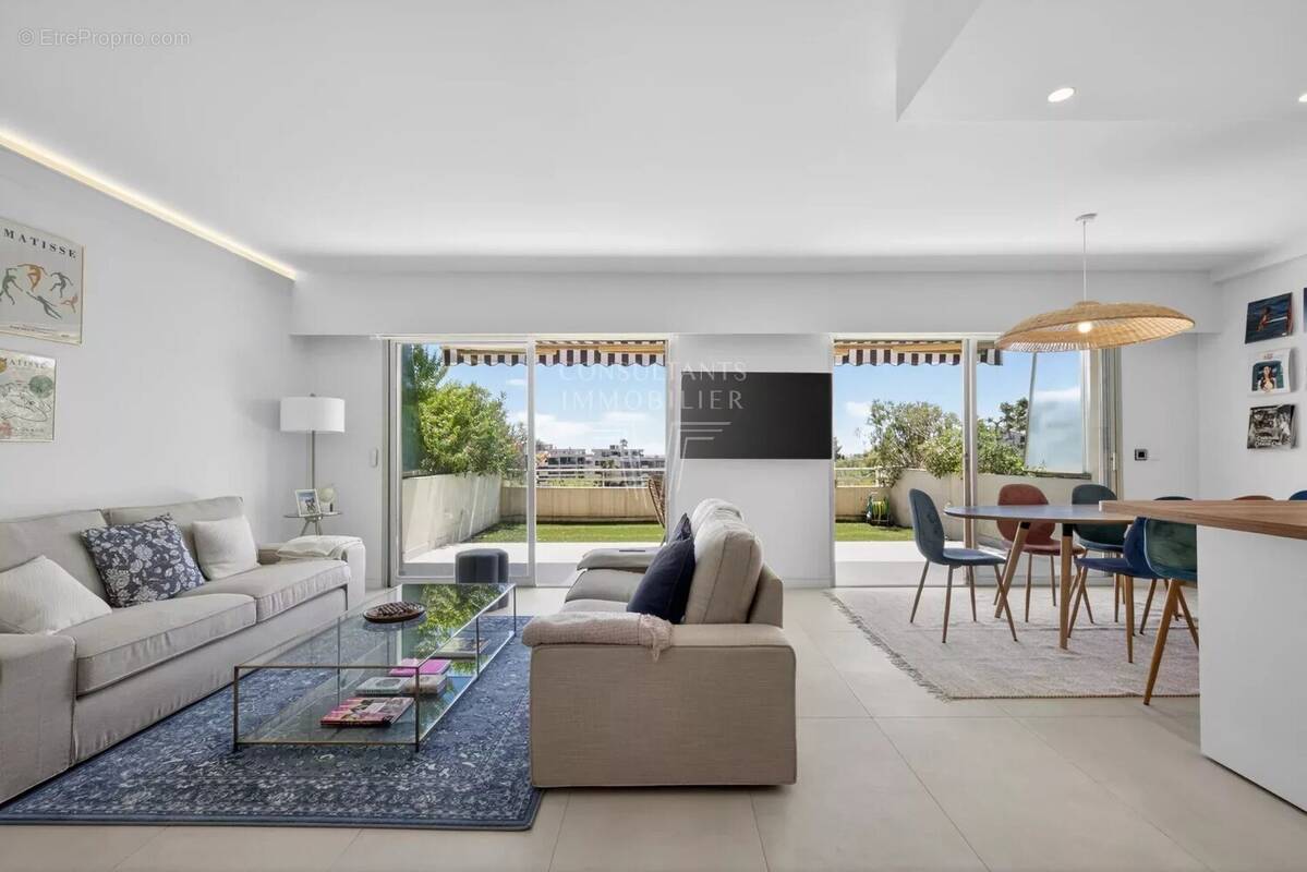 Appartement à CANNES