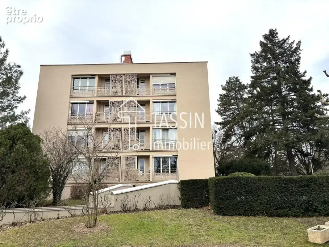 Ecully - Appartement T3 entièrement rénové - photo 3