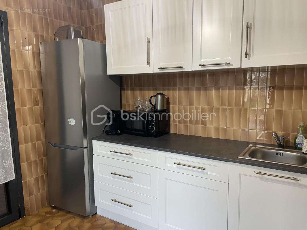Maison divisee en t4, t3 et t2 - photo 9