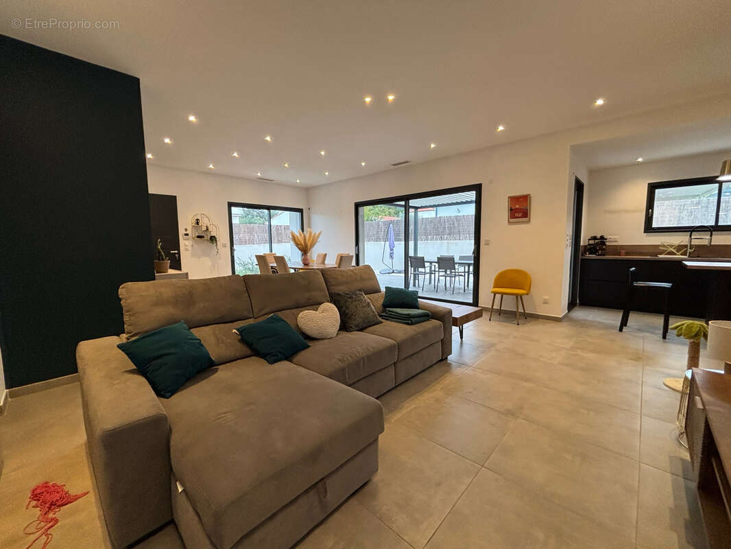 Maison à LAROQUE-DES-ALBERES