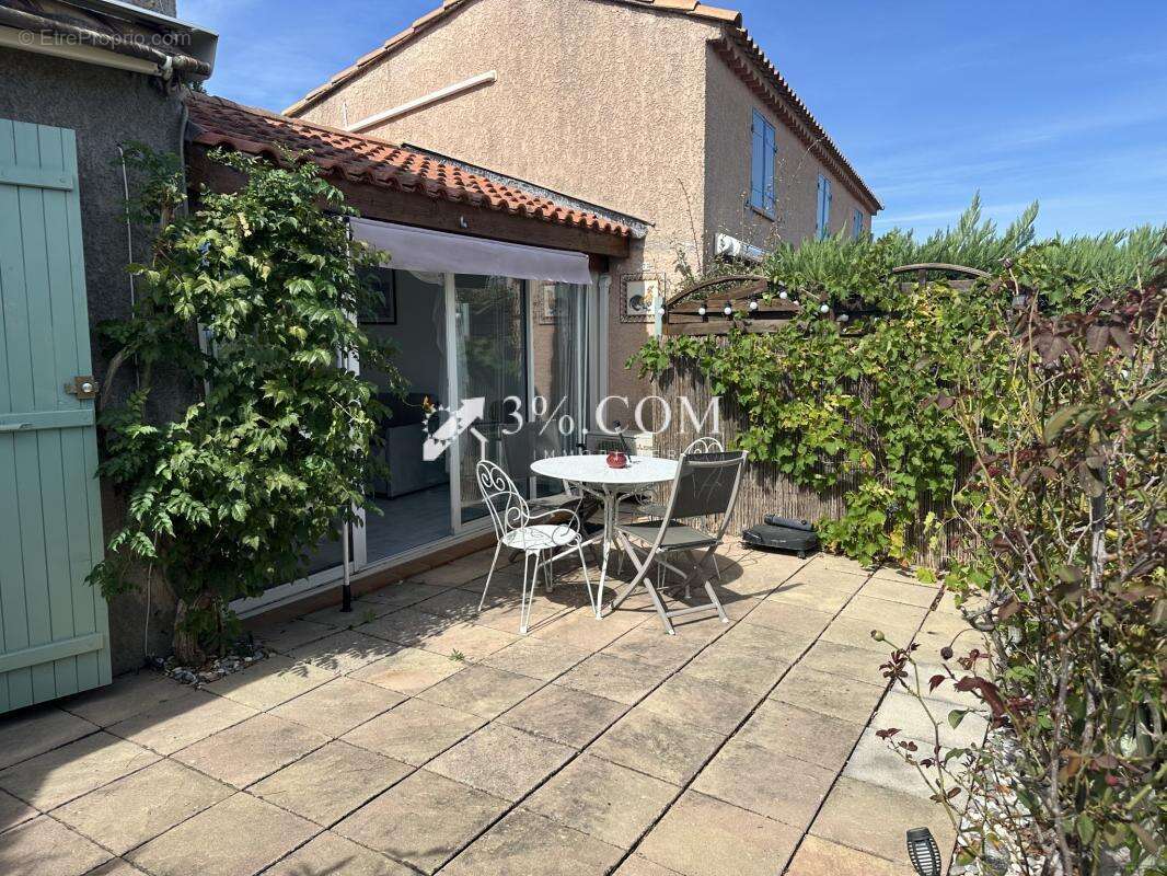 Appartement à COGOLIN