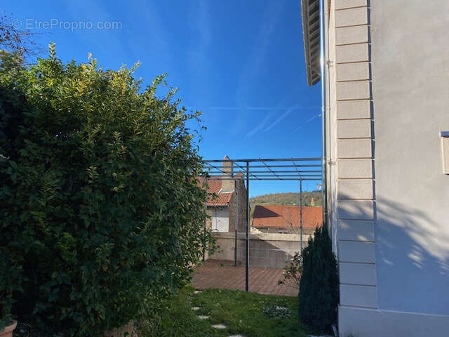 Appartement à SAINT-ETIENNE