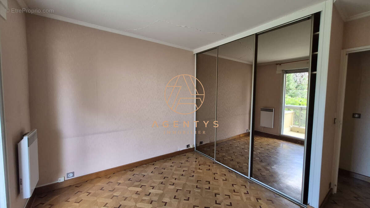 Appartement à LE PERREUX-SUR-MARNE