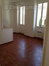 Appartement à MARSEILLE-4E