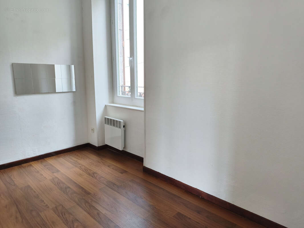 Lumineux T4 de 58 m2 très bien situé en hypercentre et avec belle vue - photo 14