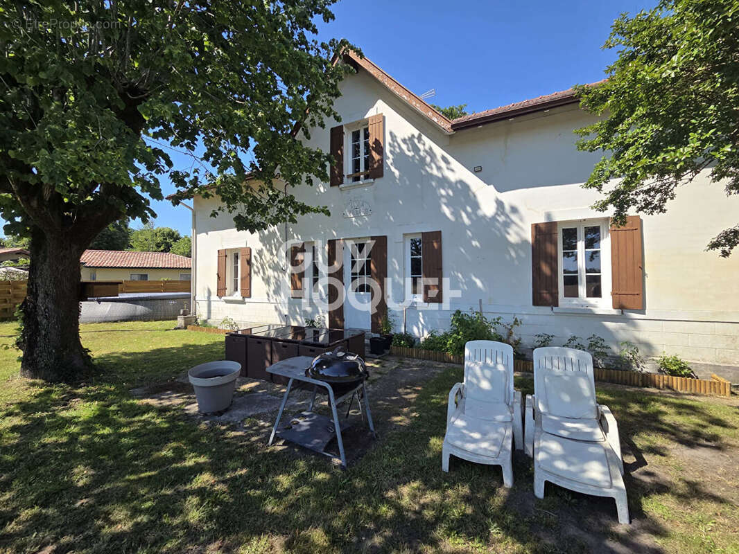 Maison à RION-DES-LANDES
