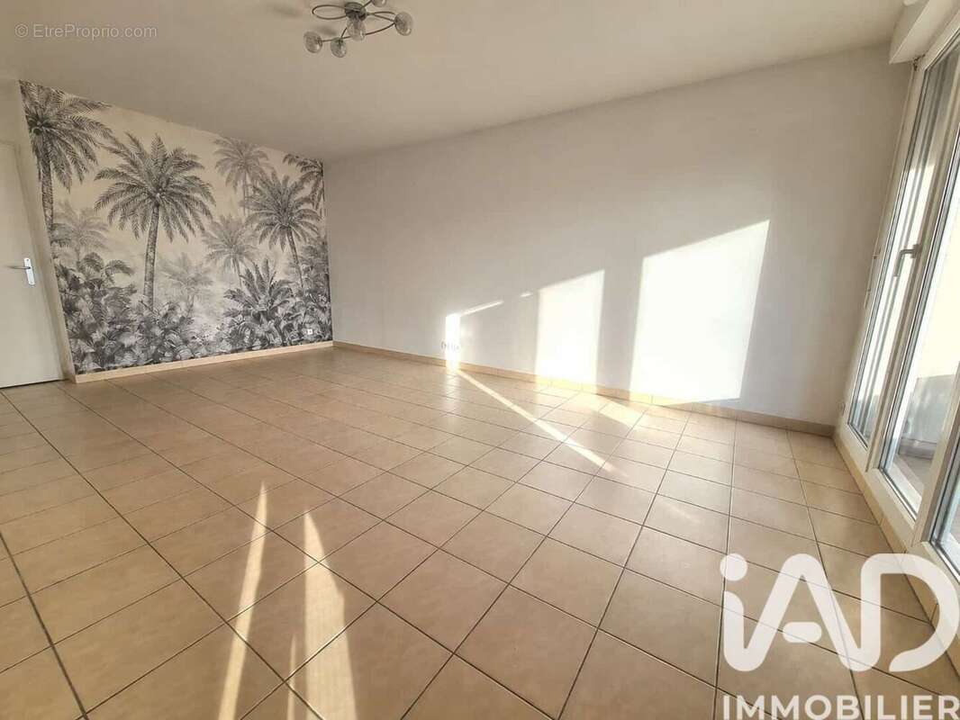 Photo 2 - Appartement à SAINT-DENIS