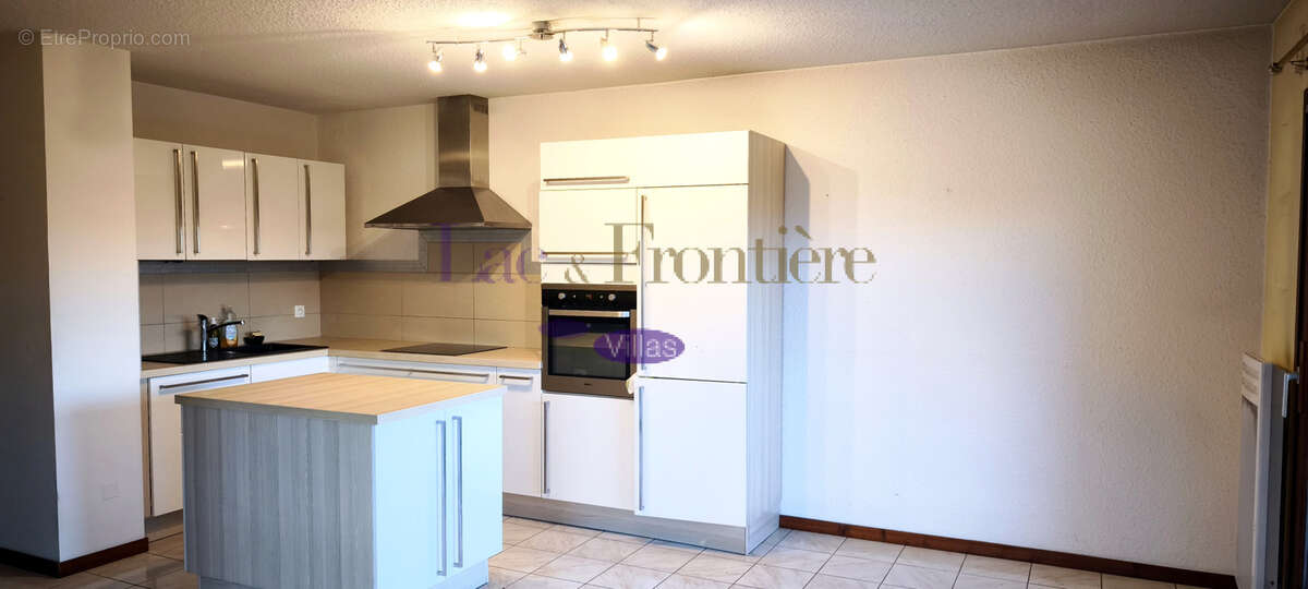 Appartement à DOUVAINE