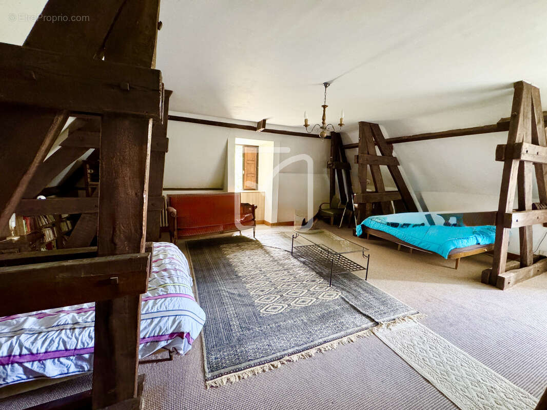 Maison à LA ROQUE-GAGEAC