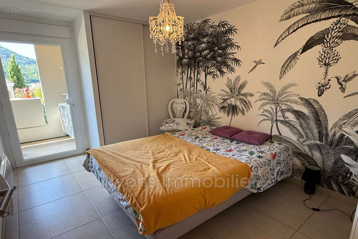 Appartement à NYONS