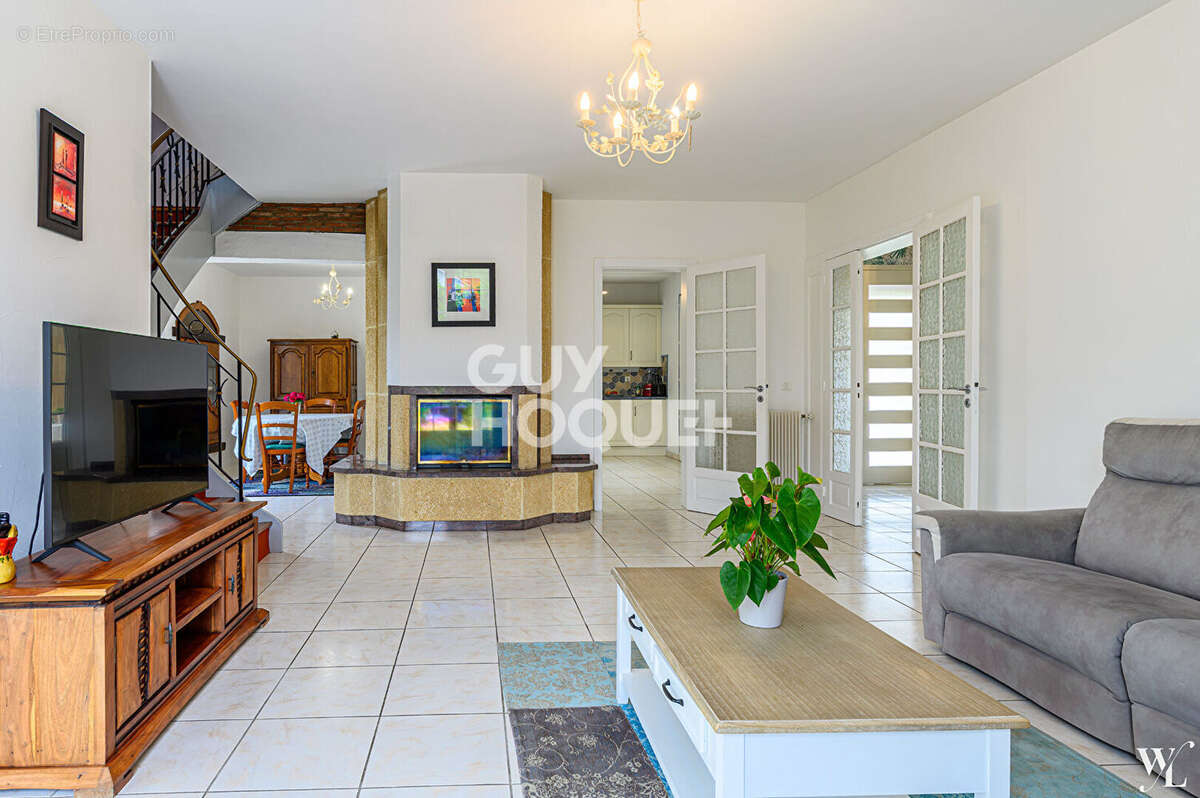 Maison à SAINT-PIERRE-DU-MONT