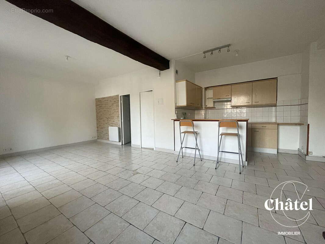 Appartement à LA CHAPELLE-EN-SERVAL