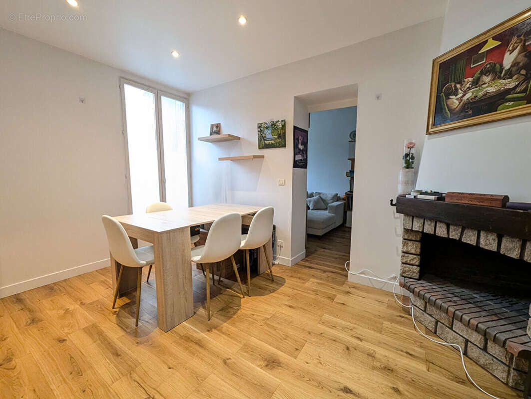 Appartement à FONTENAY-SOUS-BOIS