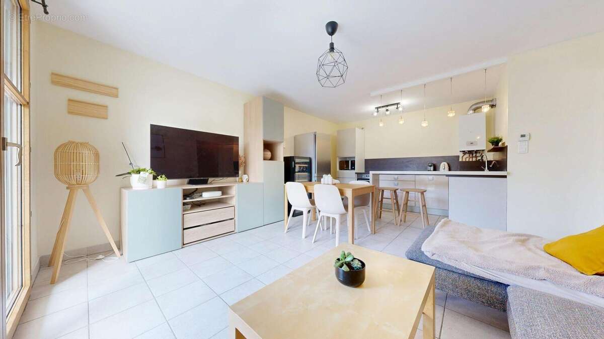 Appartement à TASSIN-LA-DEMI-LUNE