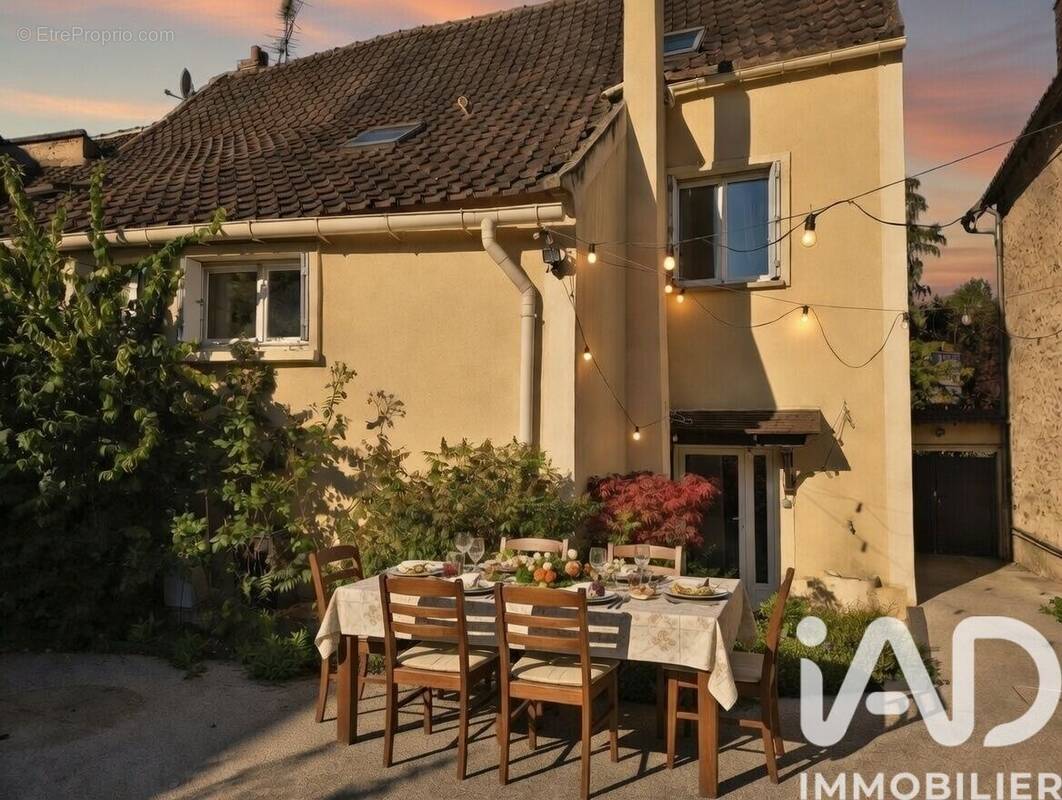 Photo 1 - Maison à SAINT-ARNOULT-EN-YVELINES