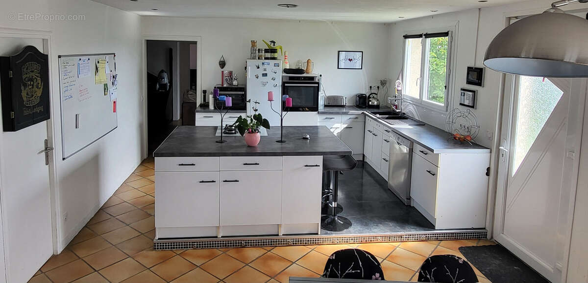 Maison à VILLETHIERRY