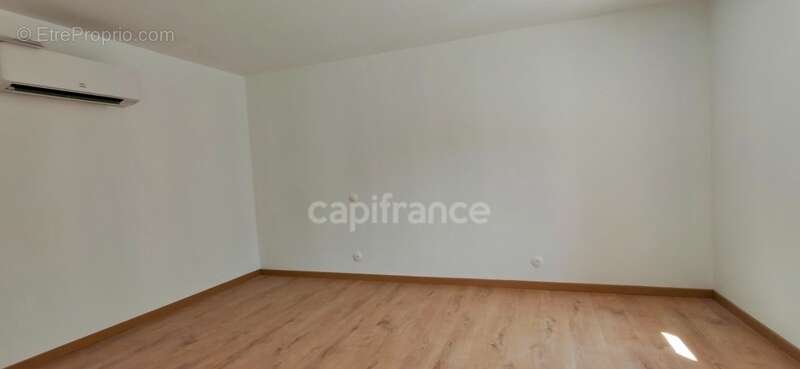 Appartement à EYRAGUES