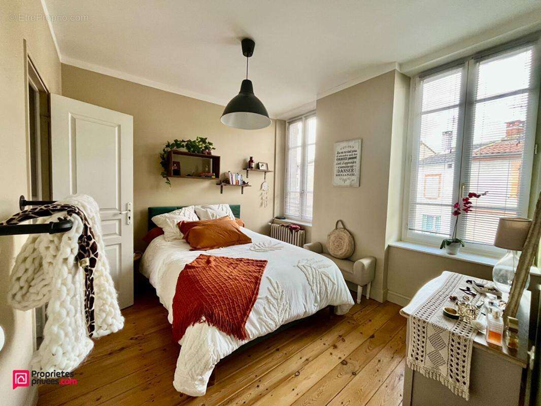 Maison à SAINT-SULPICE