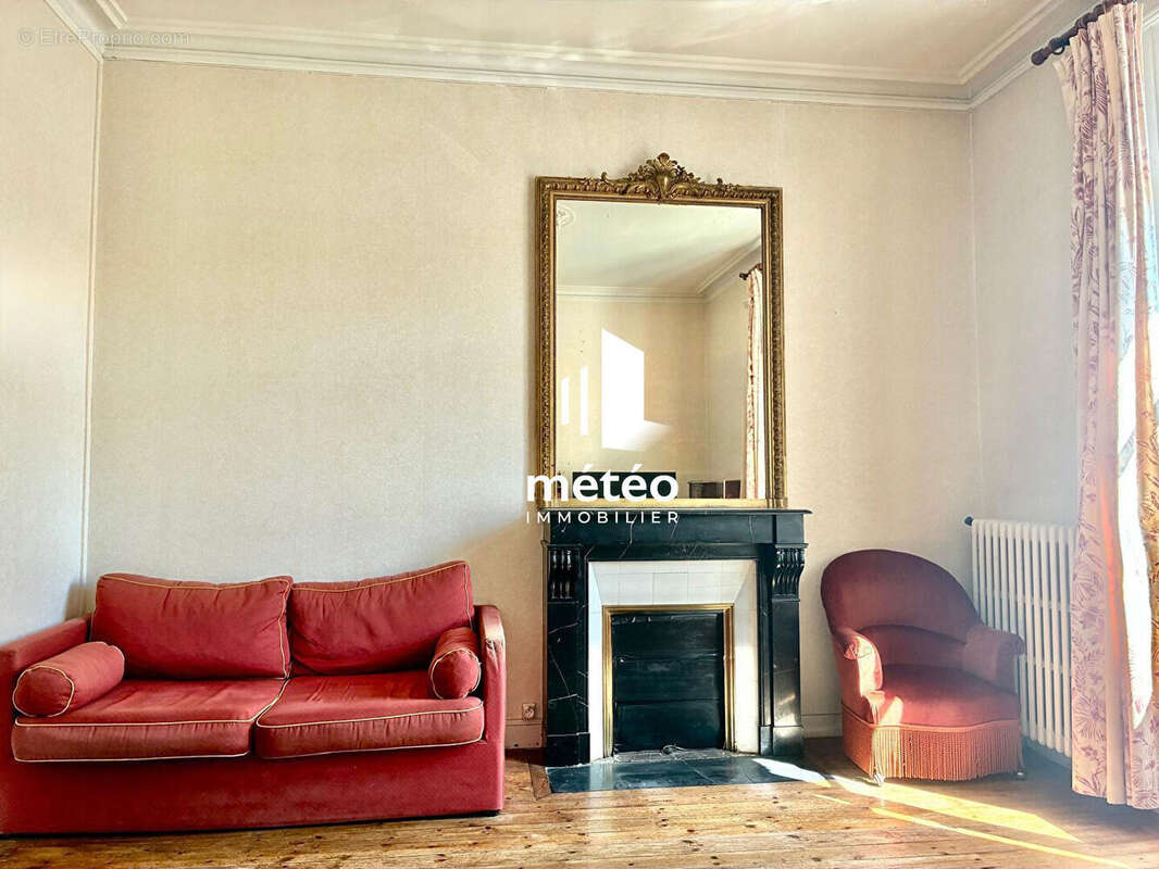 Centre ville des Sables maison 141.5 m2 - photo 4