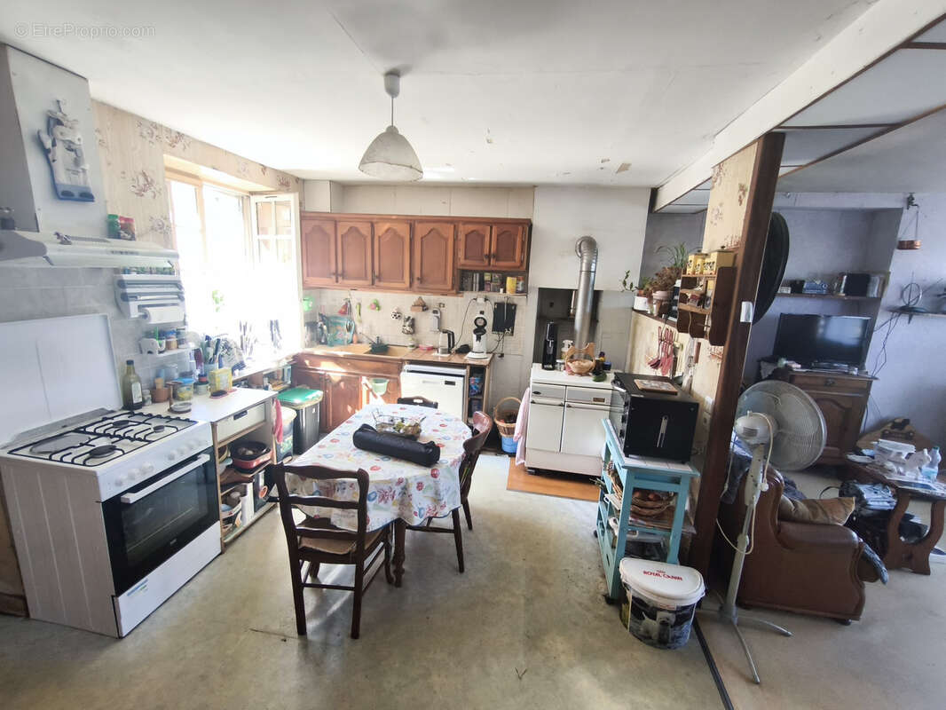 Maison à MONTILLY-SUR-NOIREAU