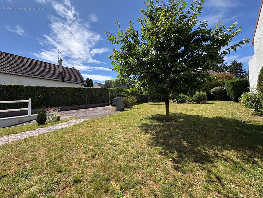 Maison à VERRIERES-LE-BUISSON