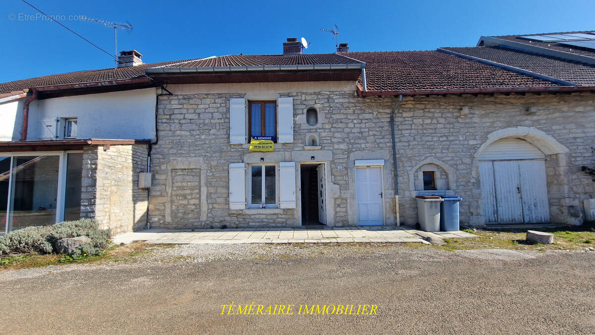 Maison à BONNEFONTAINE