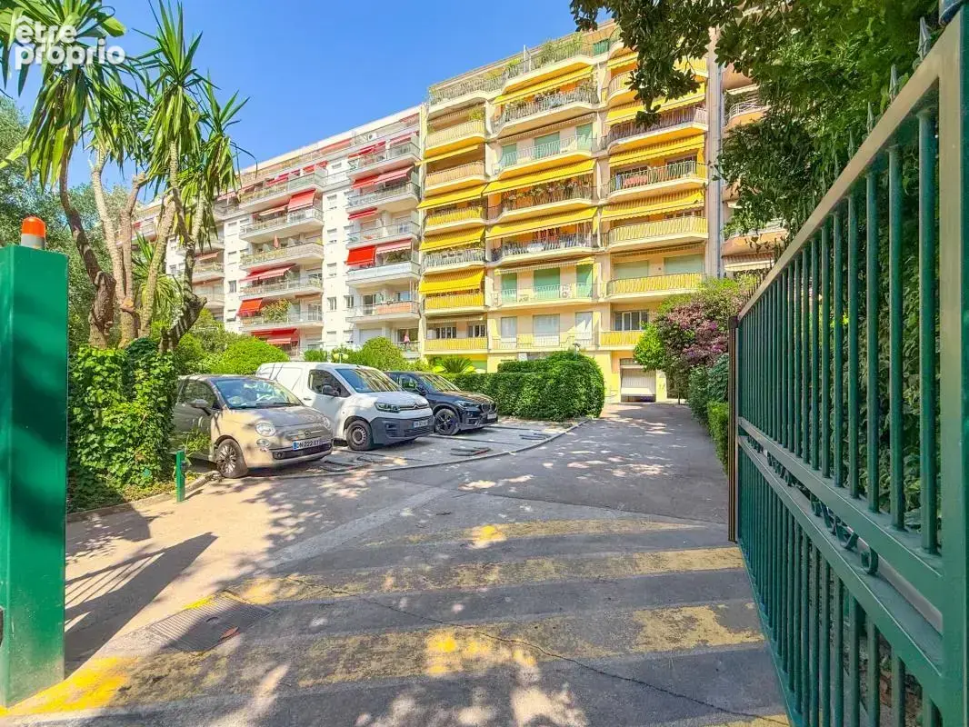 Locaux mixte 118m2 - photo 2