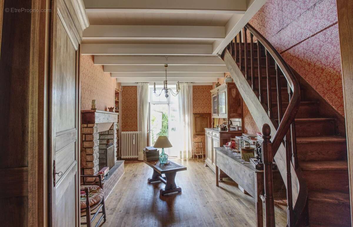 Maison de caractère pleine de charme - 4 chambres, au coeur du village avec commodités - photo 5