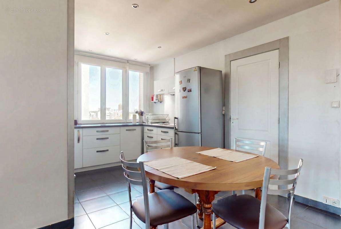 Appartement à LYON-7E