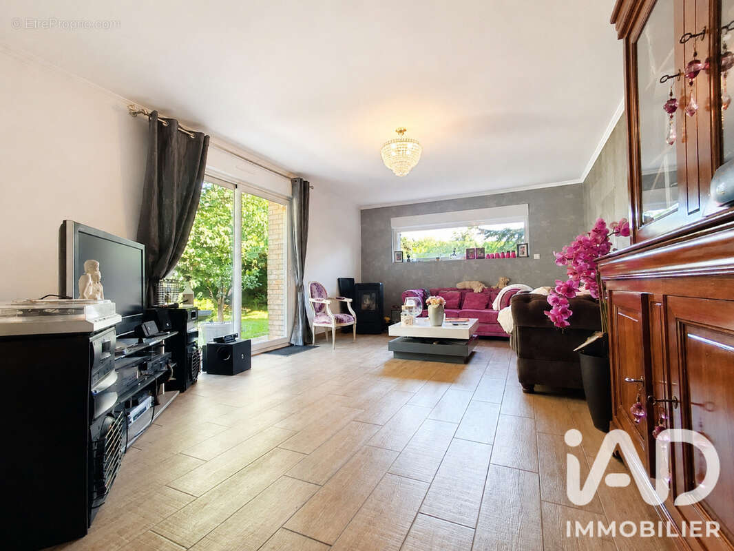 Maison 121 m² à Bonningues-Les-Ardres  - photo 5