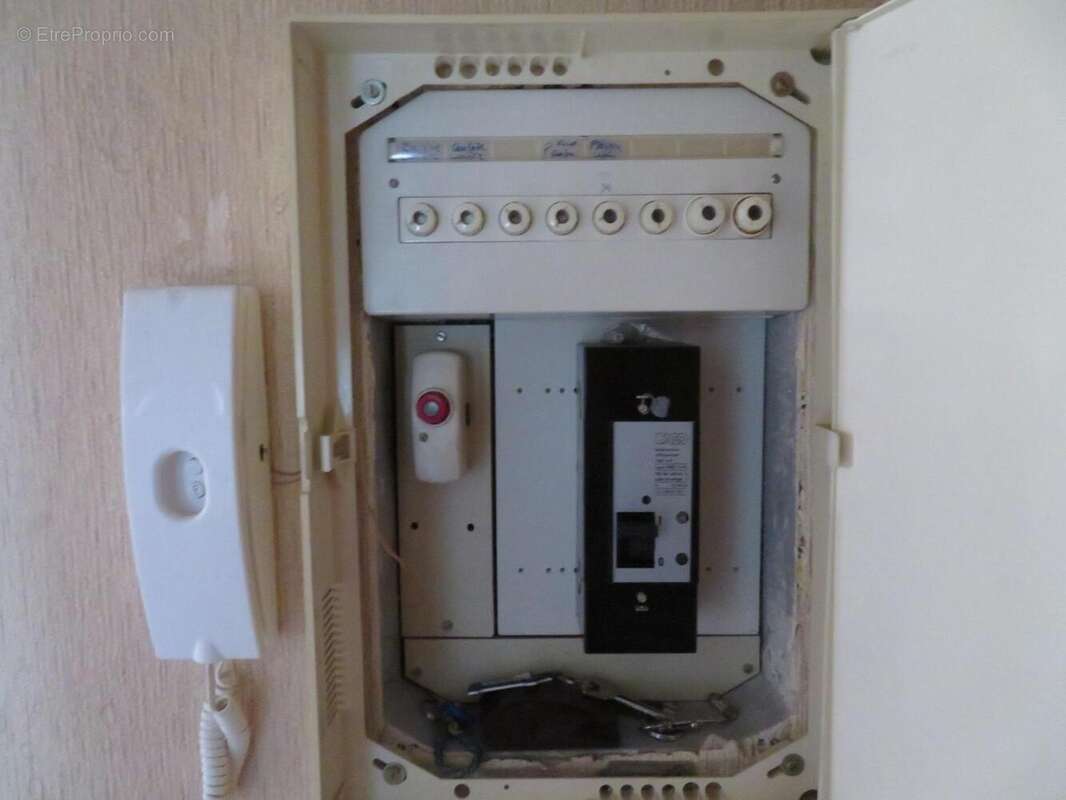   - Appartement à DRAGUIGNAN