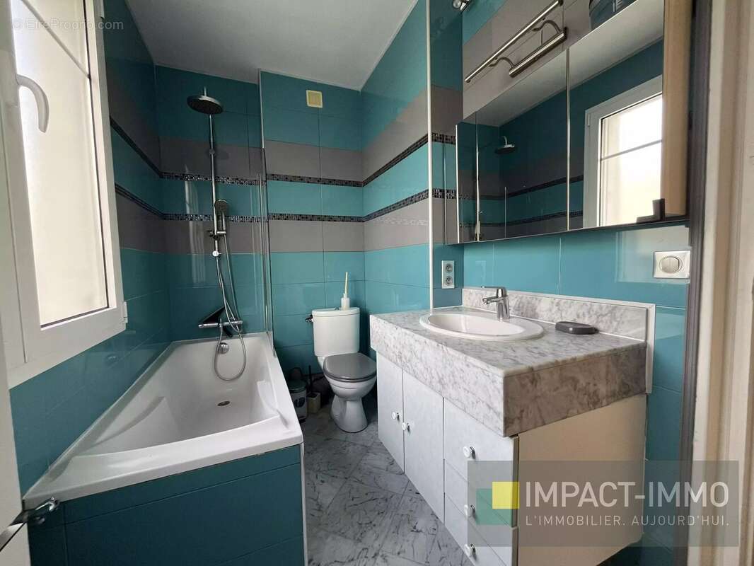 Appartement à COURBEVOIE