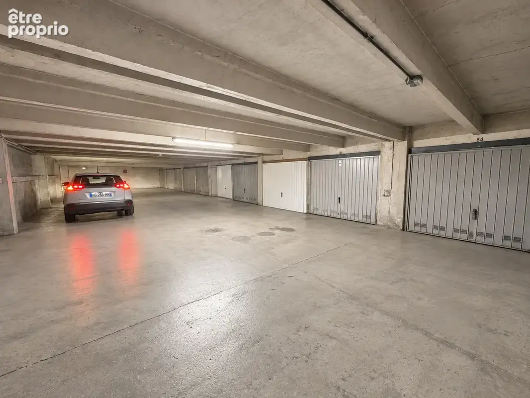 Garage en residence securisee - photo 2