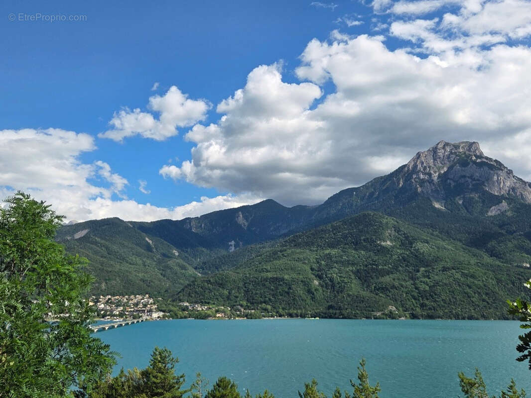 Appartement à vendre 4 pièces ,vue  Lac et Montagnes sur SAVINES LE LAC (05) , Dans une résidence en construction style villa  p - photo 2