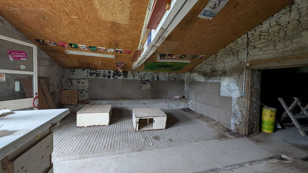 Maison à LES LANDES-GENUSSON