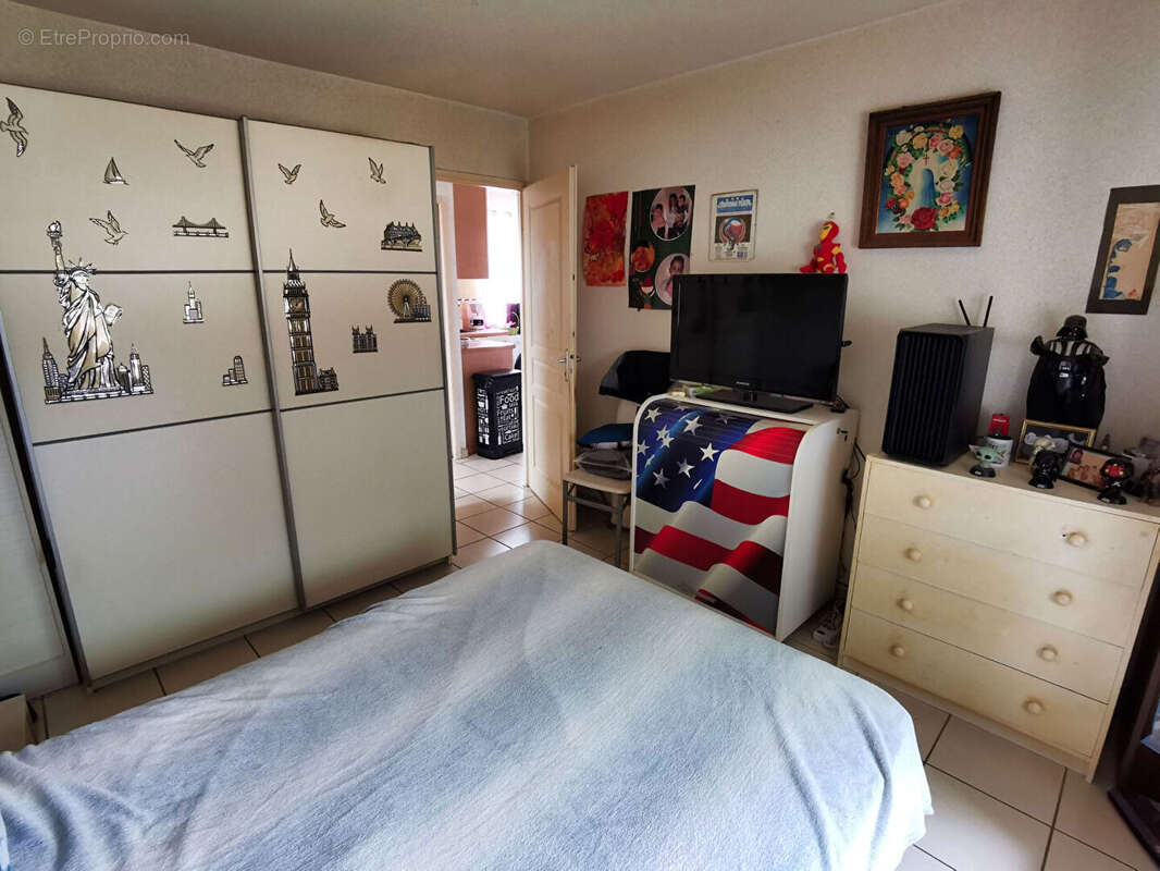 Appartement à SAINT-LAURENT-DE-LA-SALANQUE